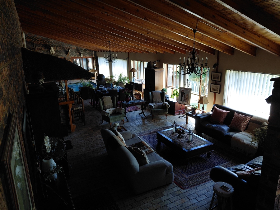 5 Bedroom Property for Sale in Heuwelkruin Eastern Cape
